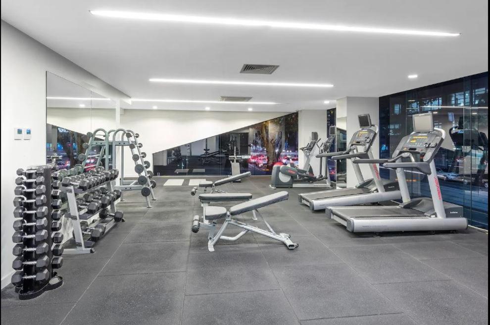 Aura2107, 2 Bedroom Apartment With Balcony, Stunning Yarra River And City Views 멜번 외부 사진